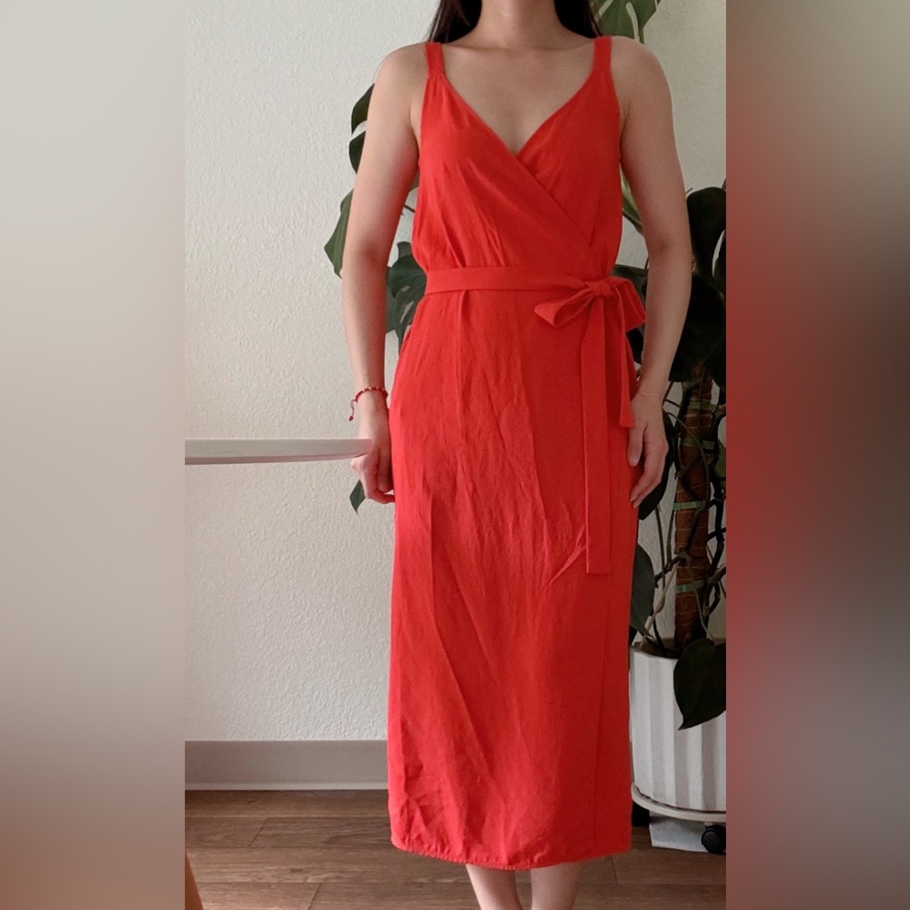 Women's Everlane wrap orange dress, size 00